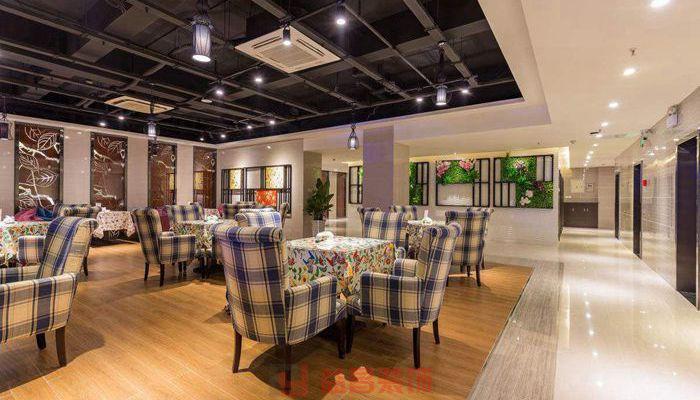 西餐廳設(shè)計(jì)之家具餐具